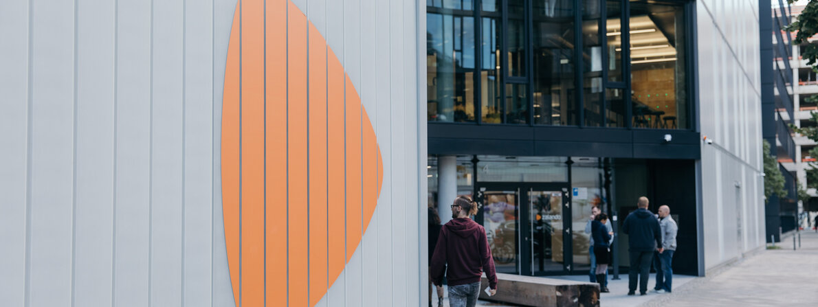 Zalando-SE_BHQ-O_Entrance_0.jpg Zalando-SE_BHQ-O_Entrance_0.jpg