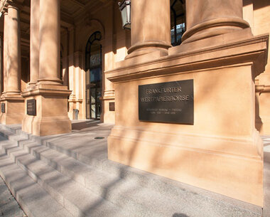 Boerse_Frankfurt-aussen__15_.jpg