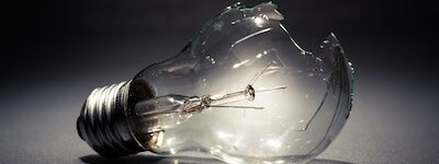 Gluehbirne__70853159_L.jpg Gluehbirne__70853159_L.jpg