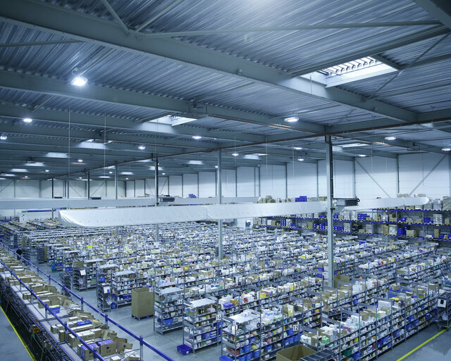 Shop-Apotheke_europe-logistics-04.jpg