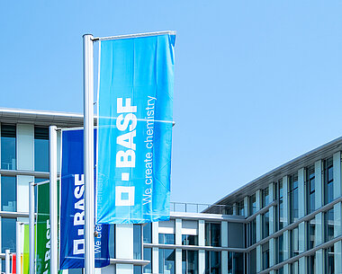 Effectenspiegel-basf-fahnen