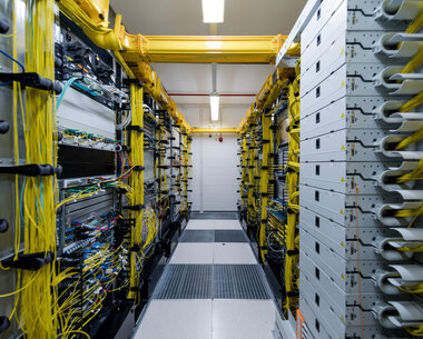 ionos_data-center-network-room-scaled.jpg