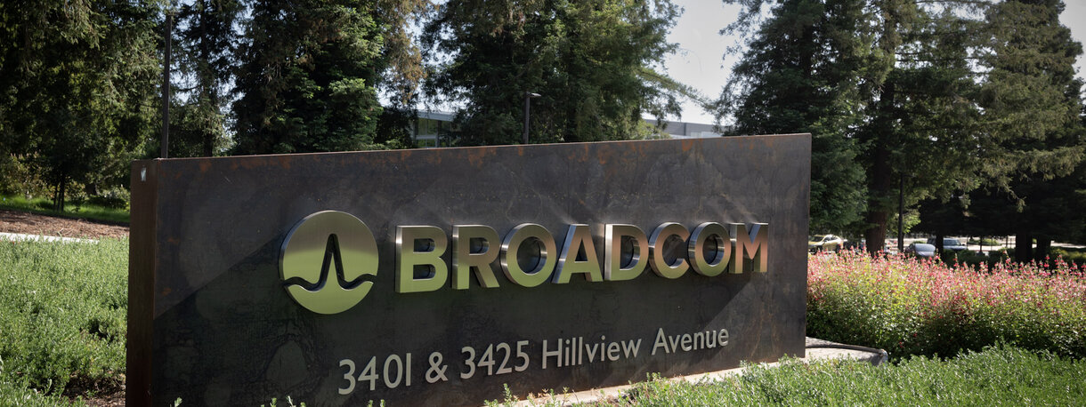 5-Broadcom-Palo-Alto-Campus-Entrance-2025.jpg