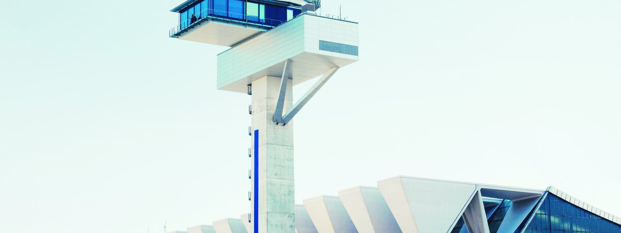 fraport_tower.jpg