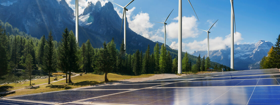 Wind-_und_Solarpark.jpg