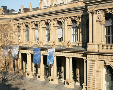Boerse_Frankfurt-aussen__10_.jpg