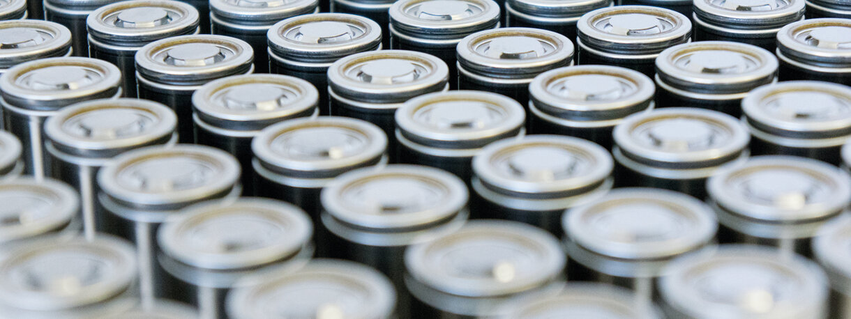 manz-ag_cylindrical-battery-cells.jpg