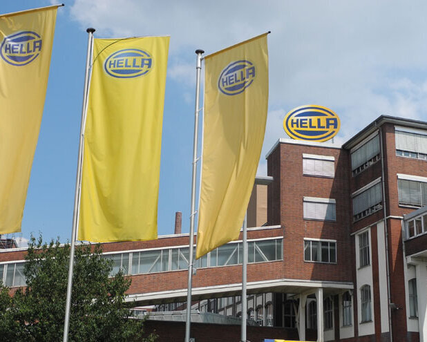 hella-2.jpg