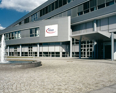 infineon-1.jpg