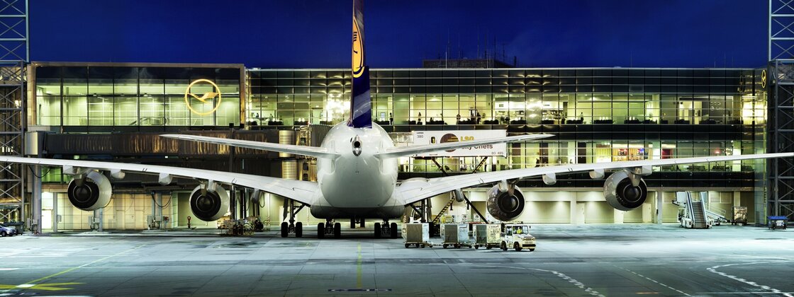 lufthansa.jpg lufthansa.jpg